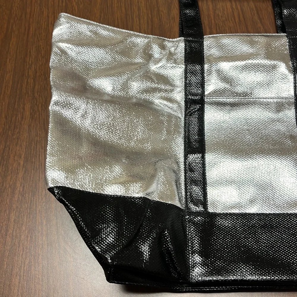 Victoria’s Secret large tote, NWOT‎